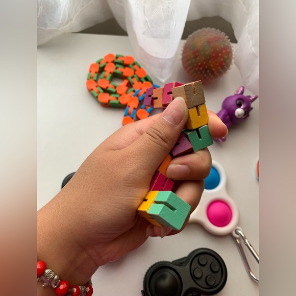 Fidget toy lot - Picture 4 of 7